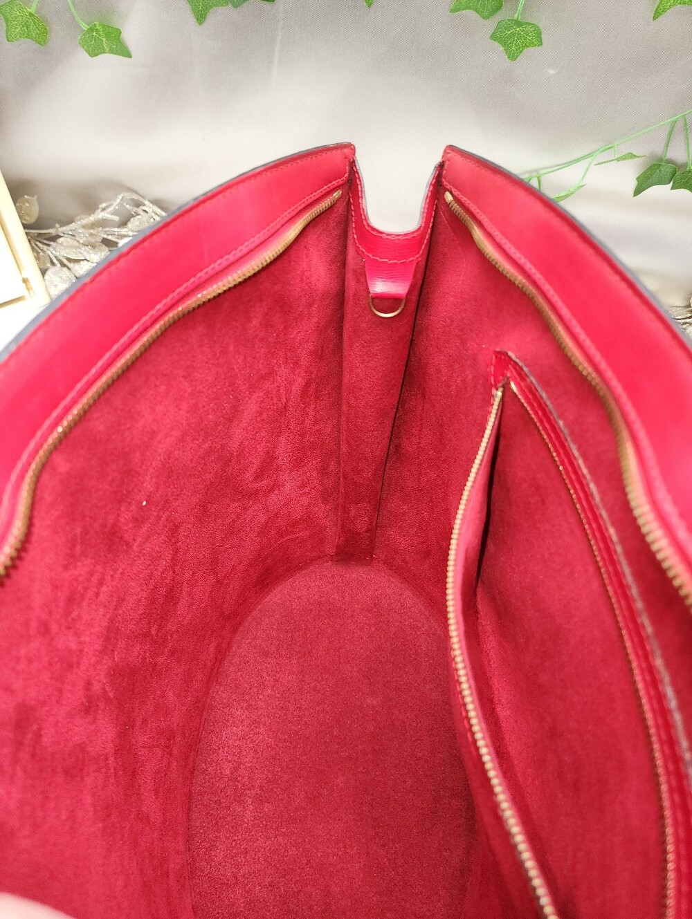 Authentic Louis Vuitton Epi Saint Jacques Castillan Red W/ Dust Bag - Picture 15 of 17